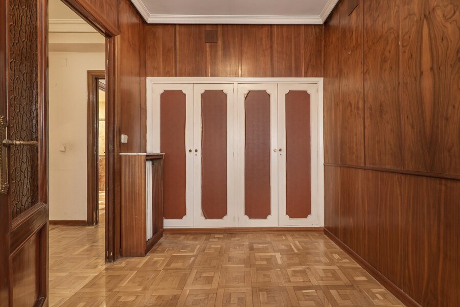 How to Pick the Best Wooden Moulding for Any Room
